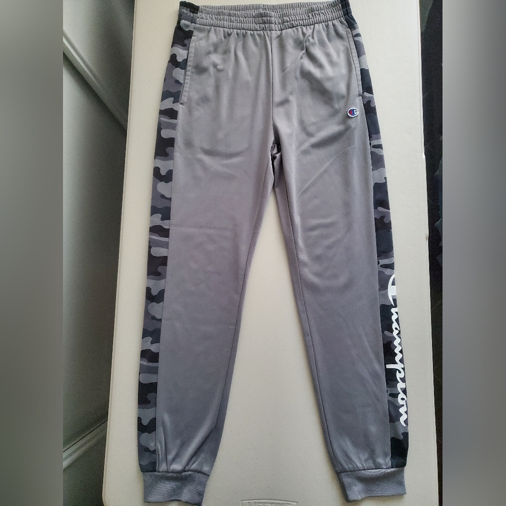 Champion sweats boys